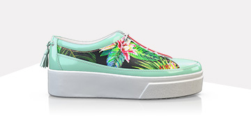 Green platform sneakers with print